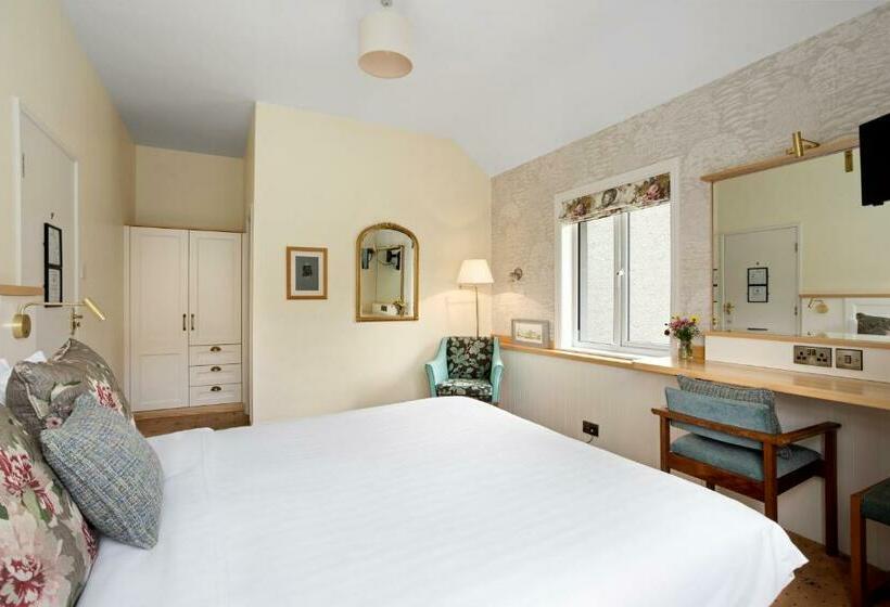 Номер Стандарт Вид на Озеро, Gougane Barra