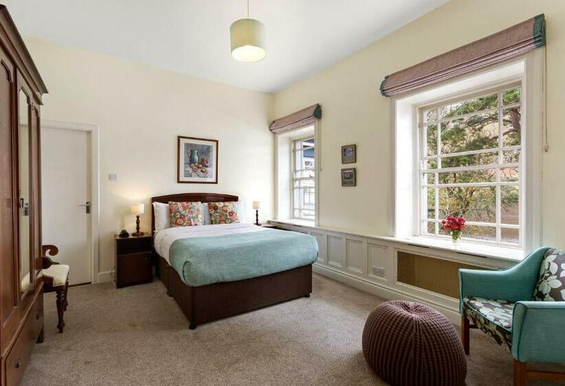 Номер Стандарт Вид на Озеро, Gougane Barra