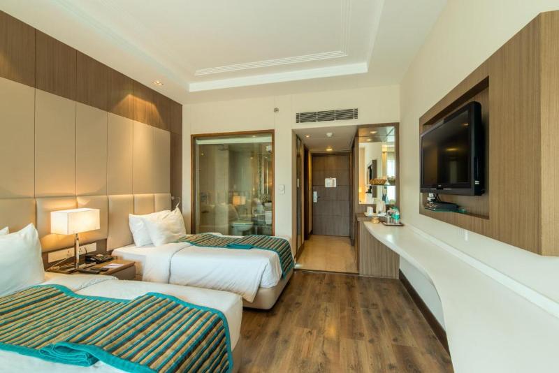 스탠다드 룸, Howard Plaza The Fern, Agra