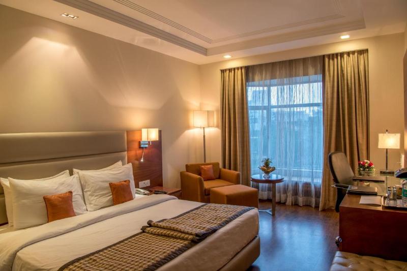 클럽 룸, Howard Plaza The Fern, Agra