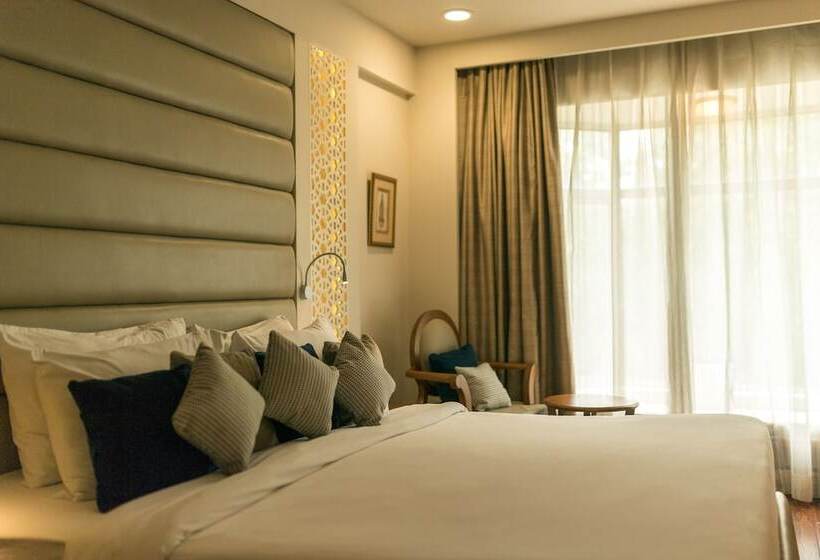 스위트, Howard Plaza The Fern, Agra