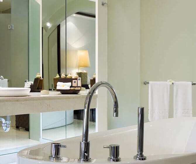 Номер Стандарт с Террасой, Novotel Bali Benoa