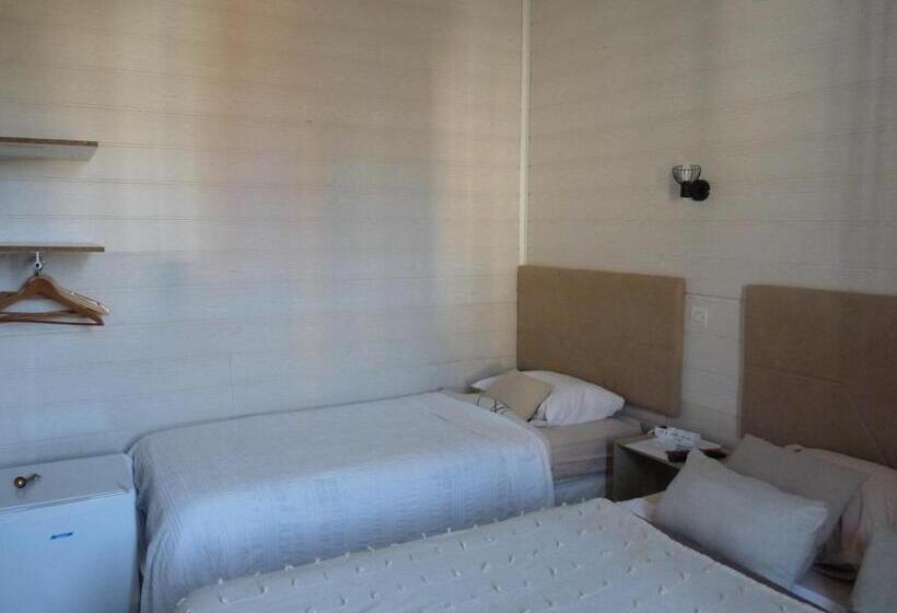 Номер Стандарт Трехместный, De La Gare