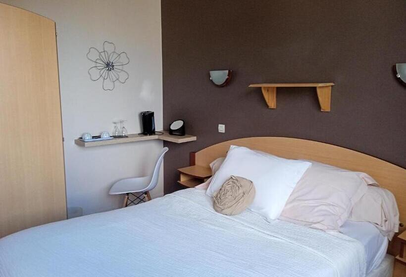 Номер Стандарт, De La Gare