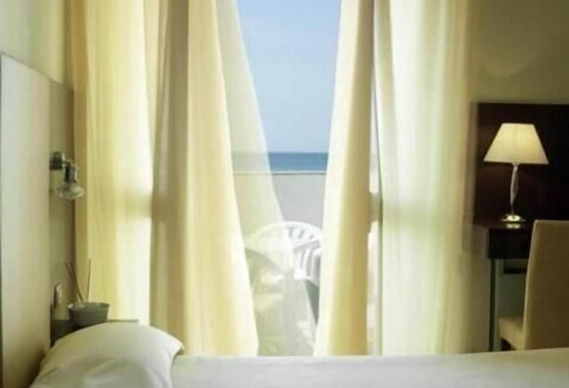 Standard Room Double Bed Sea View, Color Alexandra Plaza Family