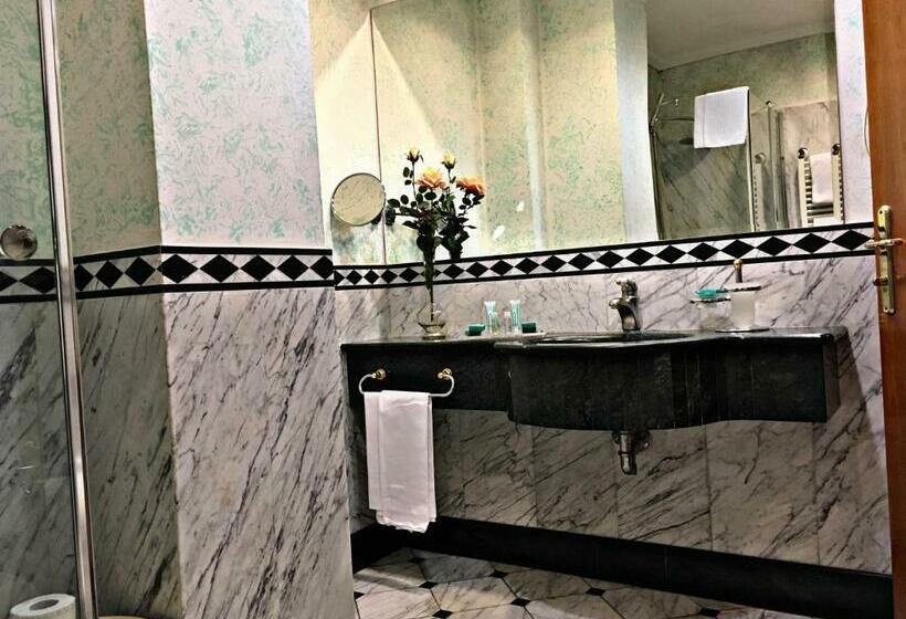اتاق استاندارد, Andreola Central