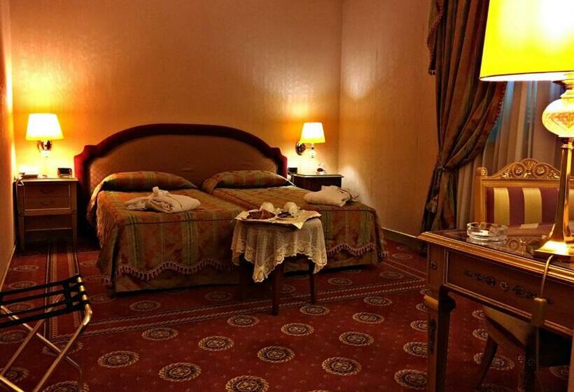 标准间, Andreola Central