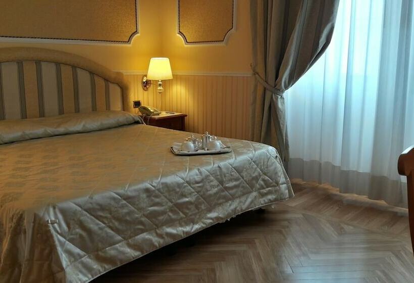 标准间, Andreola Central