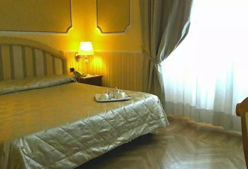 اتاق استاندارد سه نفره, Andreola Central