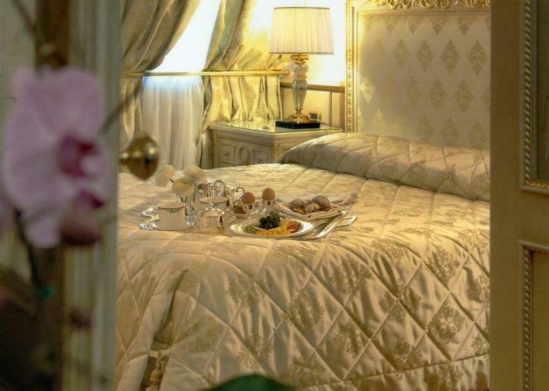 小型套房, Andreola Central