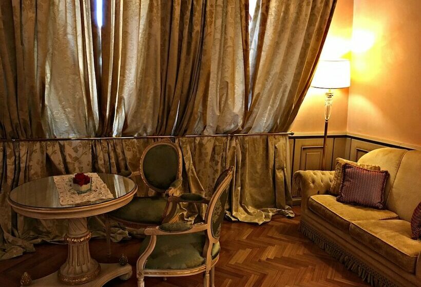 豪华套房, Andreola Central