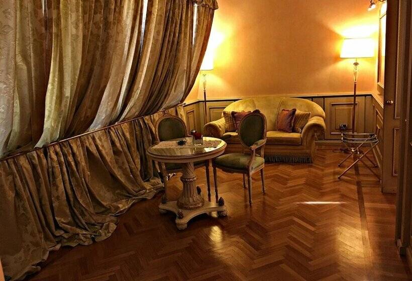 豪华套房, Andreola Central