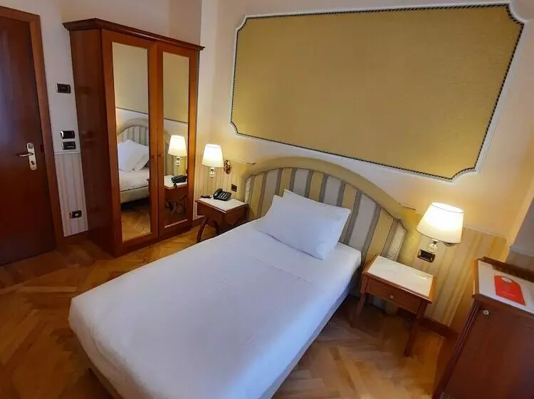 اتاق استاندارد یک نفره, Andreola Central