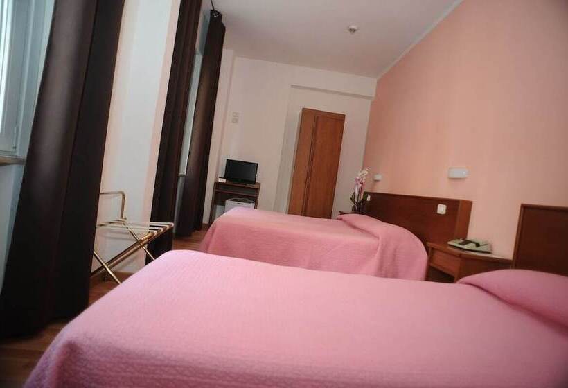 Chambre Triple Standard, Astor