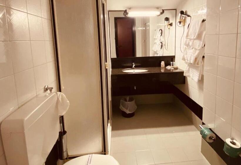 Номер Economy, Concorde