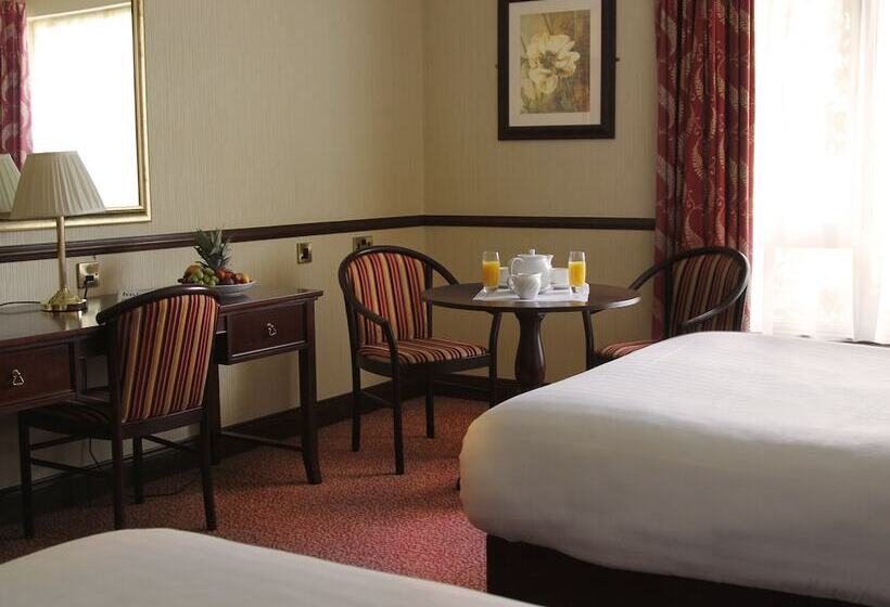 غرفة قياسية, Seven Oaks