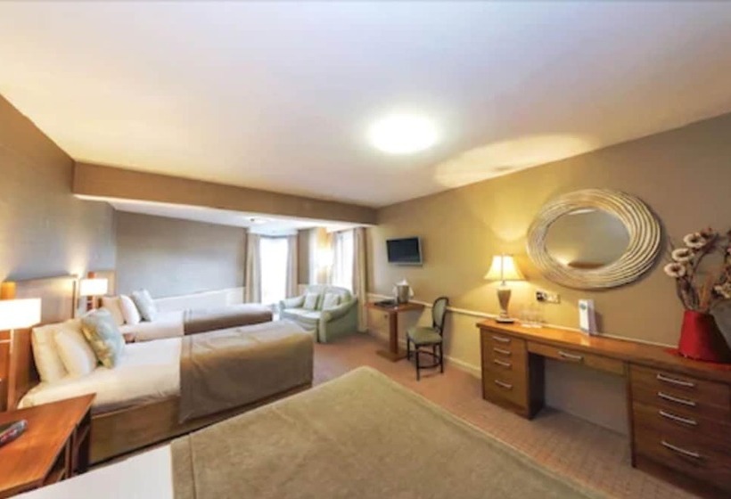 اتاق استاندارد سه نفره, Yeats Country Hotel, Spa & Leisure Club