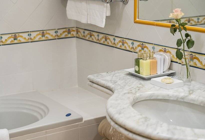 Номер Deluxe Вид на Море, Excelsior Belvedere Hotel & Spa