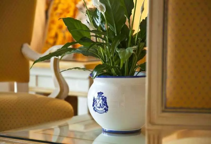اتاق لوکس با چشم‌انداز دریا, Excelsior Belvedere Hotel & Spa