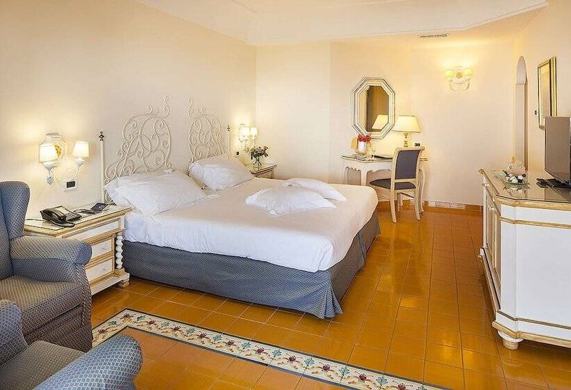 Номер Superior Вид на Море, Excelsior Belvedere Hotel & Spa
