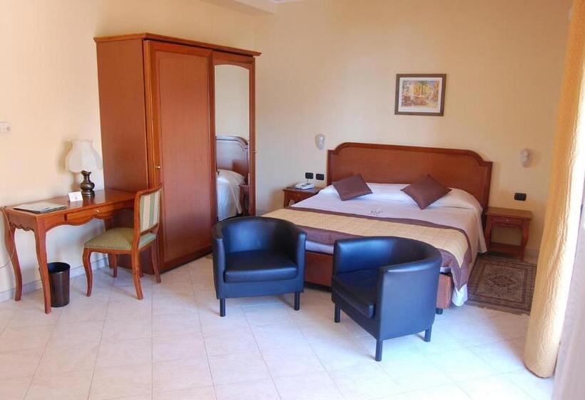 Классический Номер, Grand Hotel Moroni