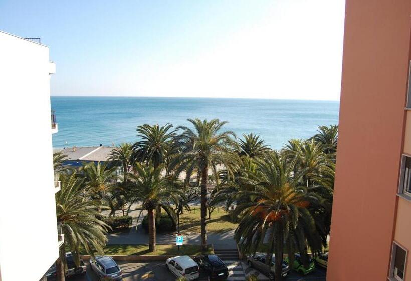 غرفة كومفورت, Grand Hotel Moroni