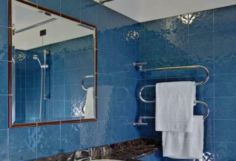 اتاق استاندارد, Corona D'italia