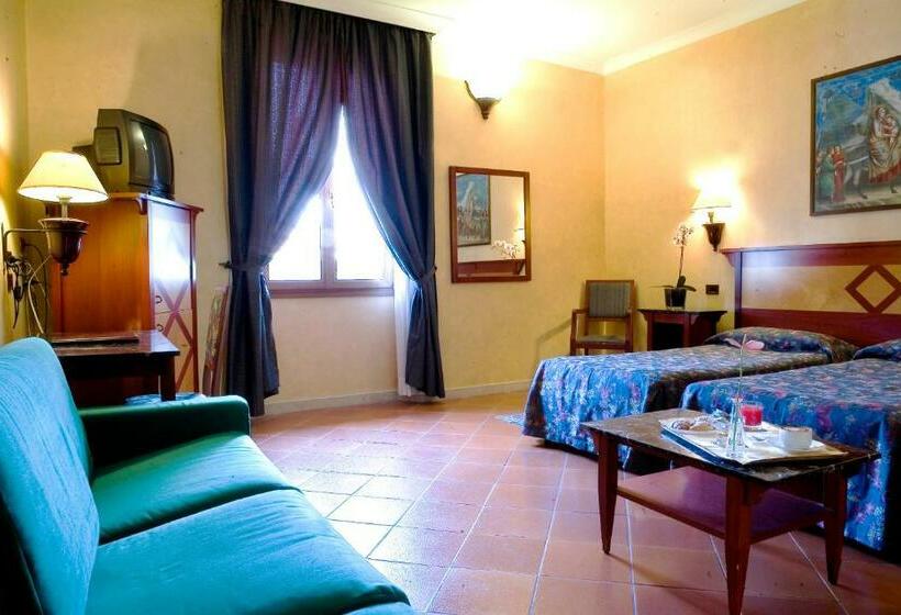 اتاق استاندارد چهار تخته, Corona D'italia