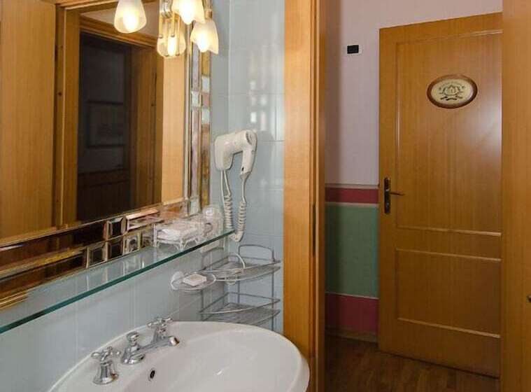 غرفة سوبيريور, Europa