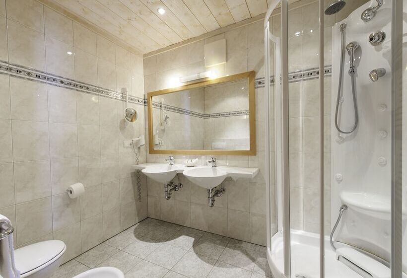 Номер Комфорт, Gampen