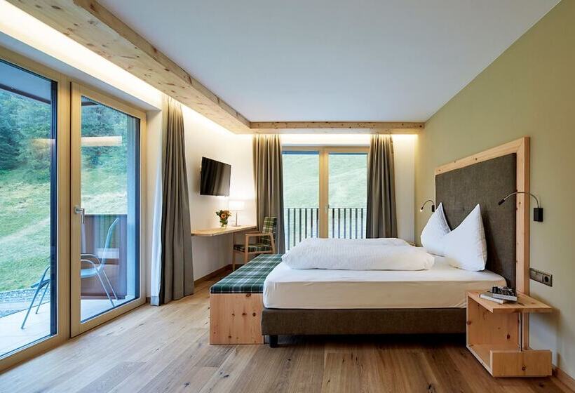 Номер Deluxe, Gampen