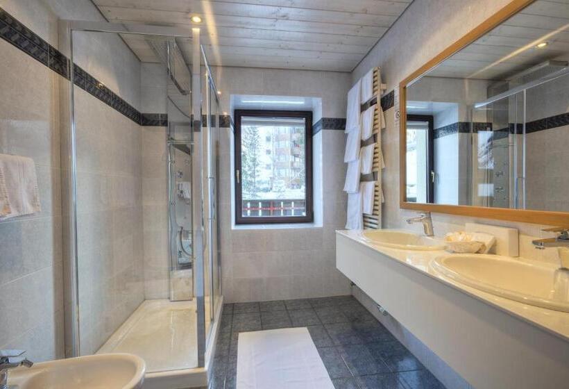 Четырехместный Номер Стандарт, Gampen