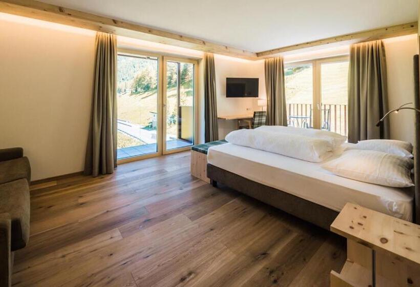 Номер Deluxe, Gampen