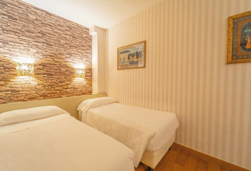 اتاق استاندارد سه نفره, Il Guercino