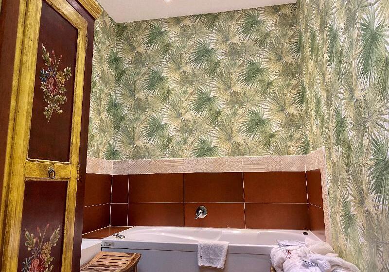 سوئیت جونیور با ماساژ آبی, Il Guercino