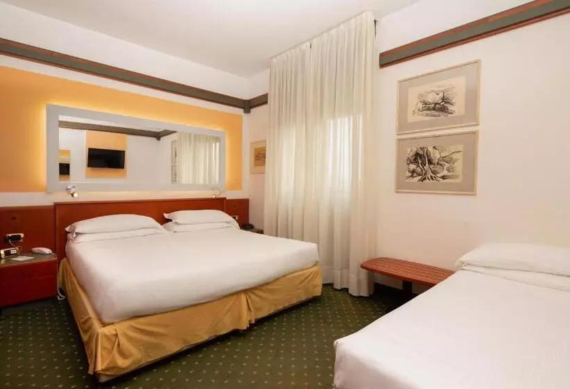 اتاق کلاسیک سه تخته, Jet Hotel, Sure Hotel Collection By Best Western