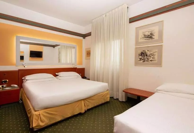 اتاق کلاسیک سه تخته, Jet Hotel, Sure Hotel Collection By Best Western