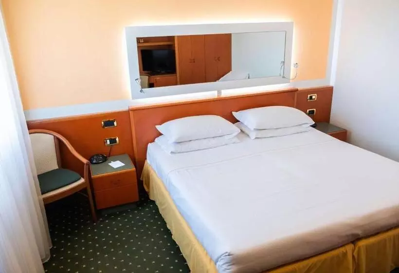 اتاق کلاسیک با تخت دونفره, Jet Hotel, Sure Hotel Collection By Best Western