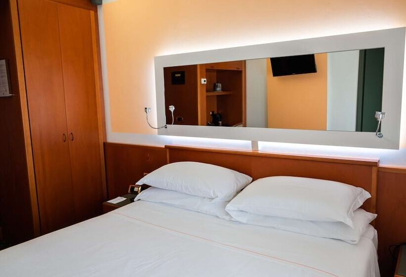 اتاق راحتی, Jet Hotel, Sure Hotel Collection By Best Western