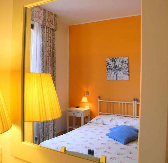 חדר סופריור עם מרפסת, Le Renaie