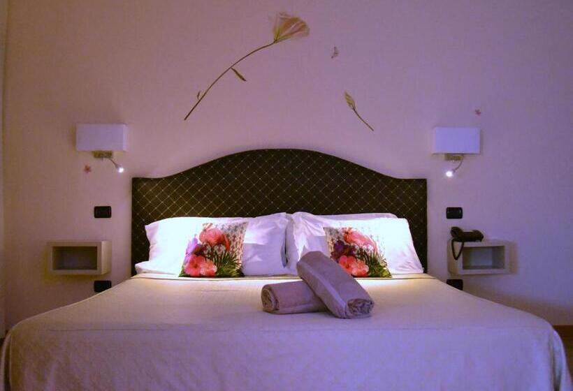 带按摩浴盆的套房, Saccardi & Spa Adults Only