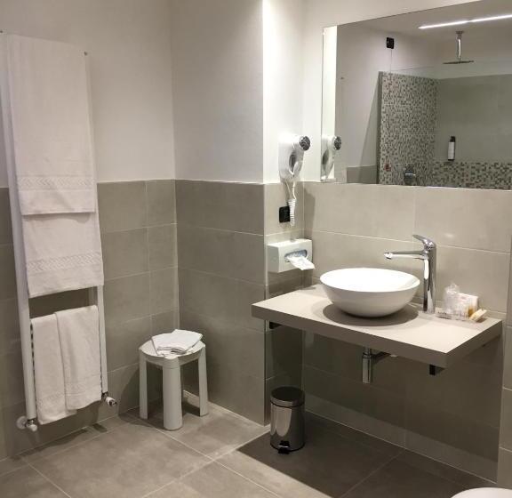 带按摩浴盆的套房, Saccardi & Spa Adults Only