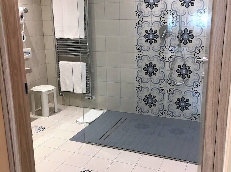 스위트, Saccardi & Spa  Adults Only