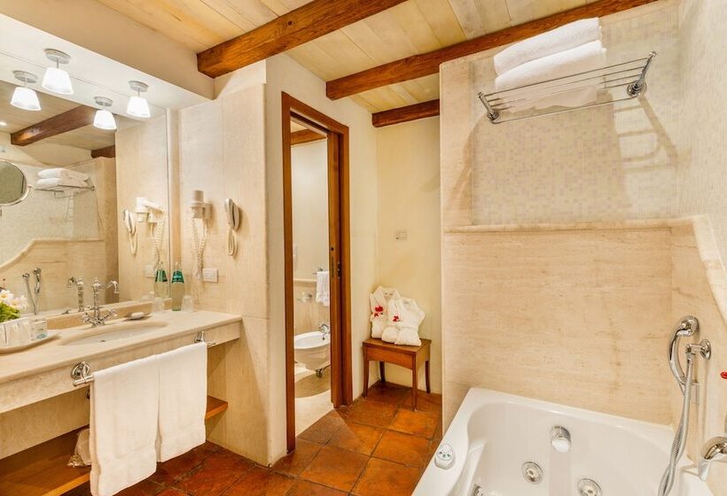 غرفة سوبيريور مطلّة علي البحر, Sporting