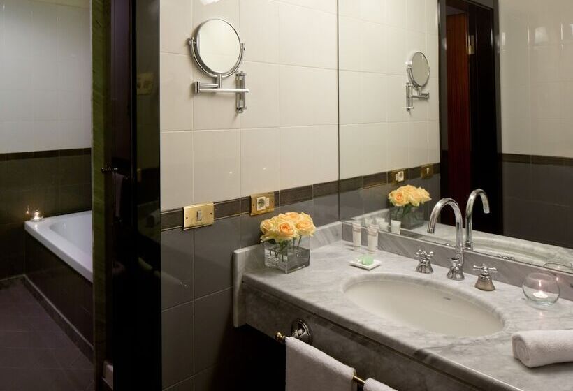 اتاق استاندارد سه نفره, Starhotels Du Parc