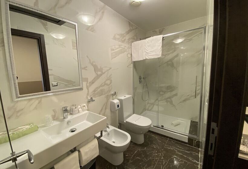 اتاق سوپریور, Virgilio