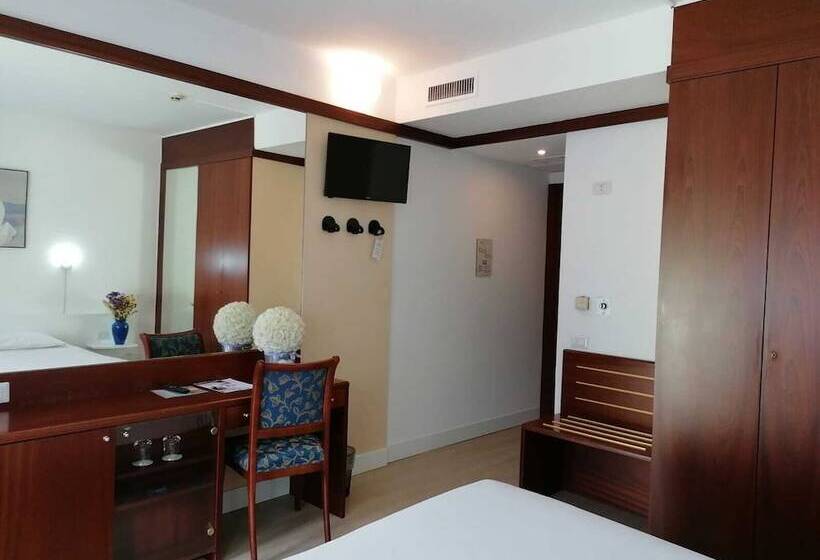Классический Номер, Green Hotel Motel
