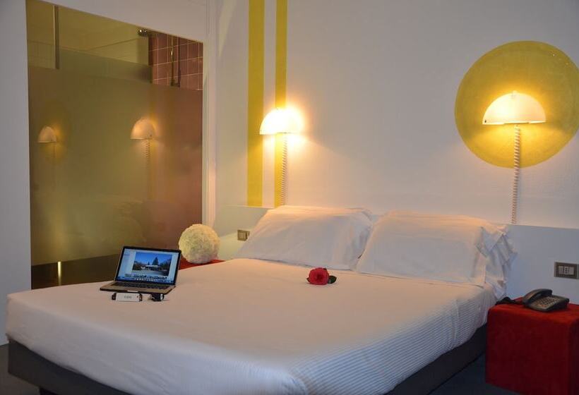 高级大房间, Green Hotel Motel