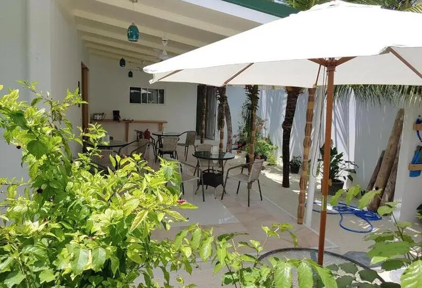 اتاق لوکس با بالکن, Karaa Village
