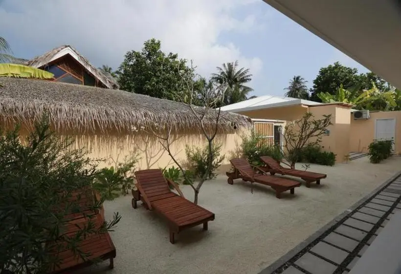 اتاق لوکس, Scuba Inn